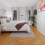 Studio Haven In Times Square & Nearby Restaurants