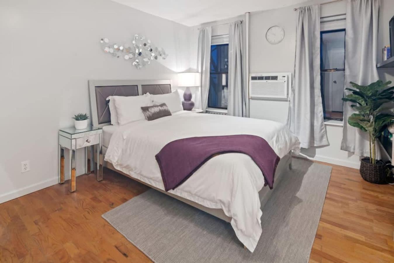 Haven In Times Square & Nearby Restaurants